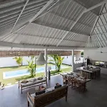 Spacious 3Br Villa, 5Min Batu Belig Beach
